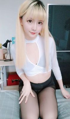 挽起裙子迈开腿坐上去的视频大全_高清完整版观看
